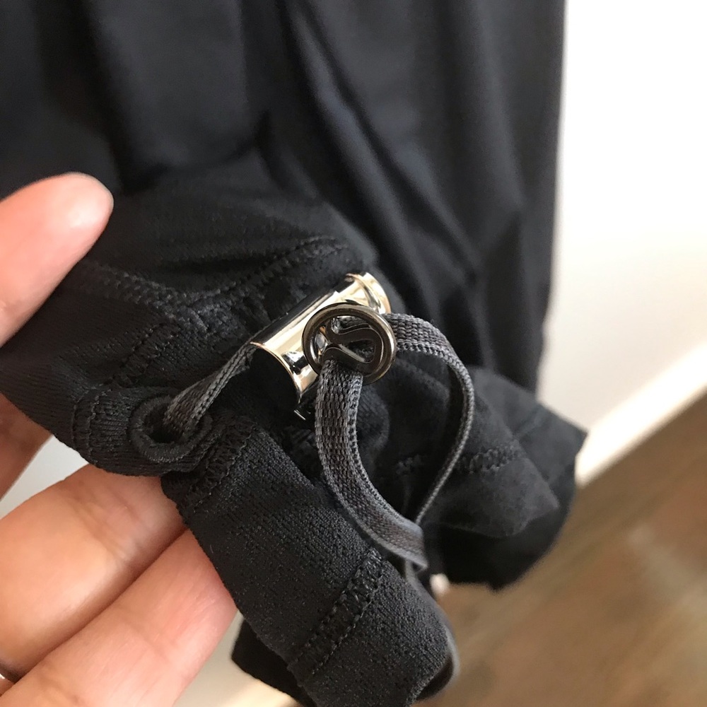 Lululemon Elevate Athletic Top - Picture 5 of 5